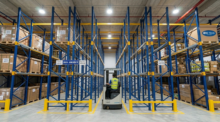 Hình ảnh kệ drive in thực tế trong kho pallet công nghiệp